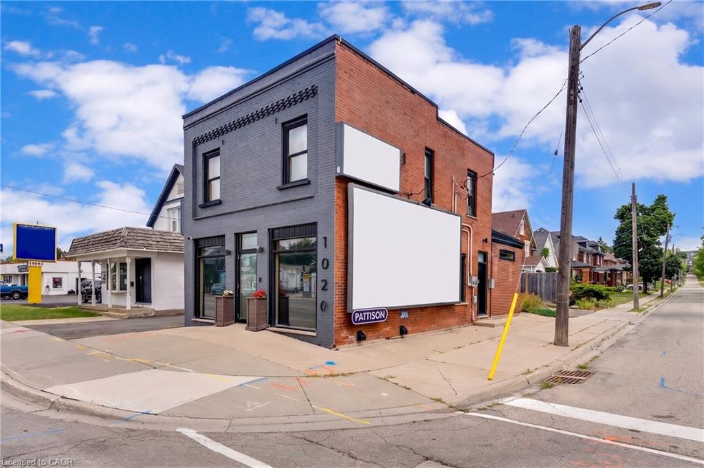 1020 King Street E