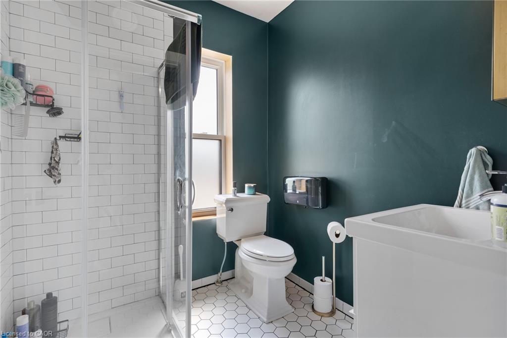 1020 King Street E Property Photo 37