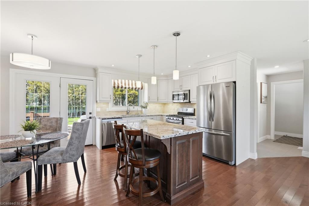 133 New Lakeshore Road Property Photo 12