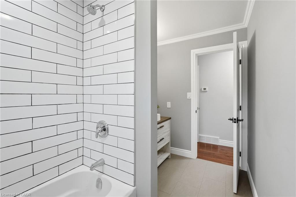 133 New Lakeshore Road Property Photo 31