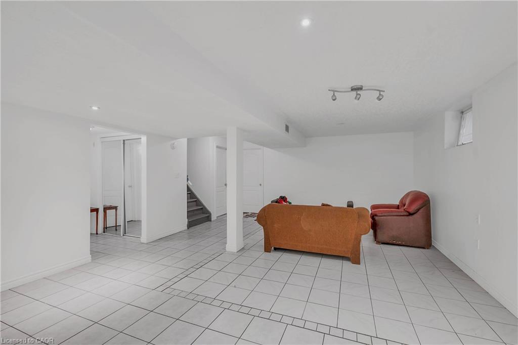888 Paisley Road Property Photo 32