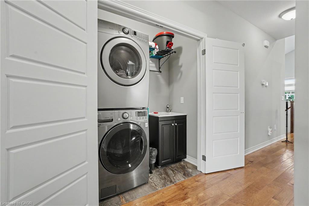 12 Silverwood Avenue Property Photo 8