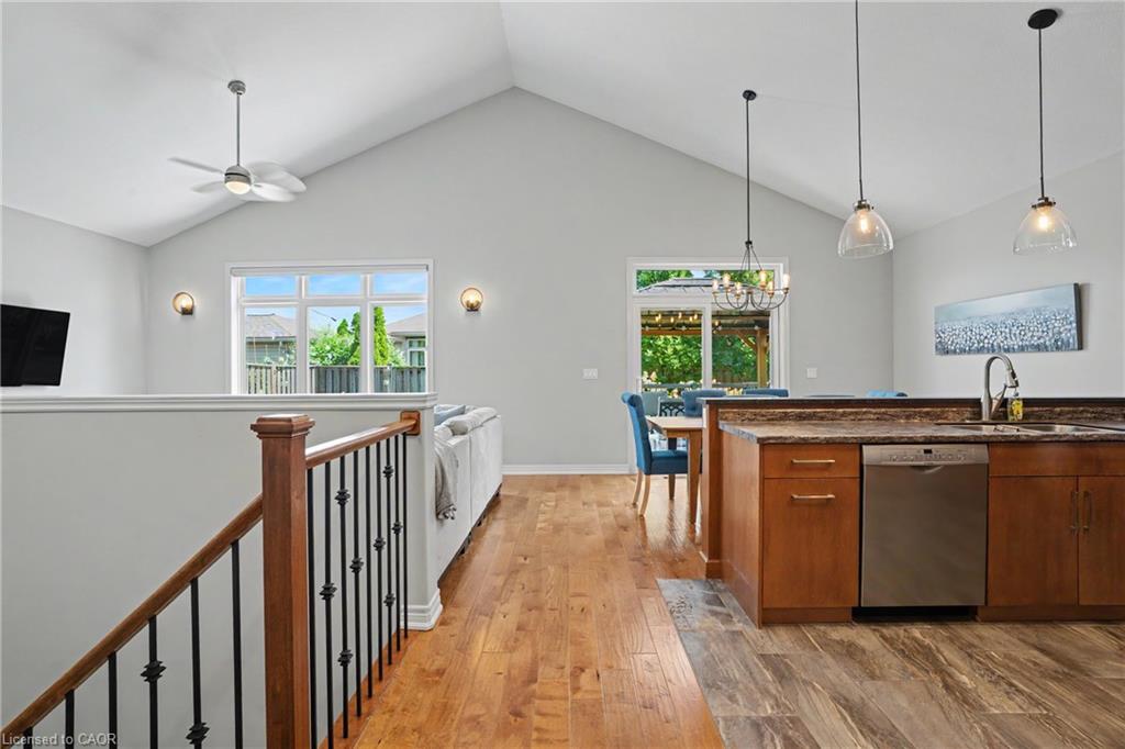 12 Silverwood Avenue Property Photo 15