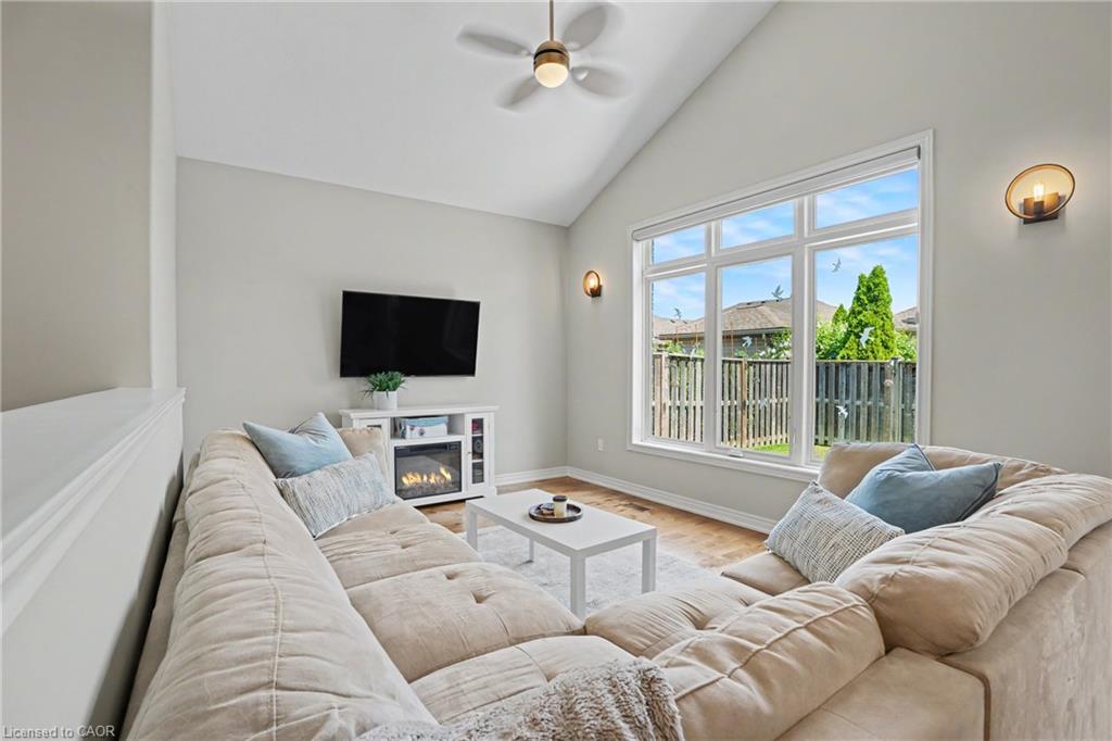 12 Silverwood Avenue Property Photo 21