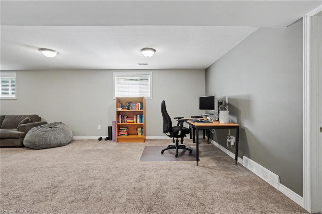 12 Silverwood Avenue Property Photo 27
