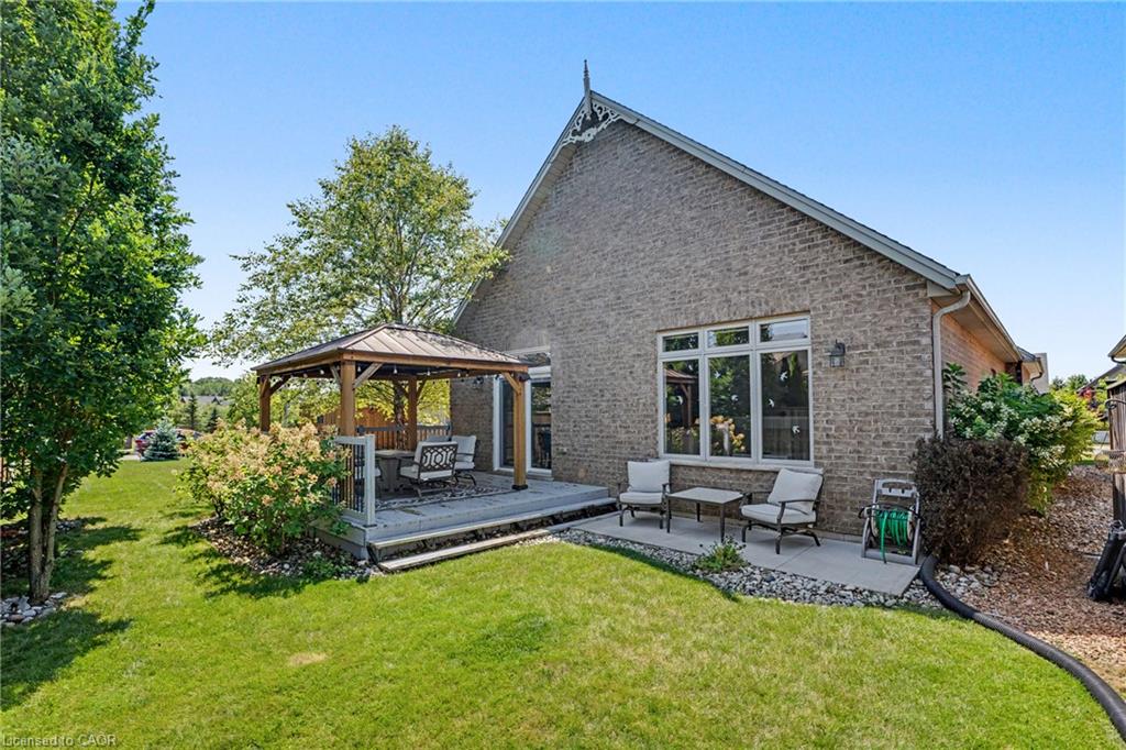 12 Silverwood Avenue Property Photo 37