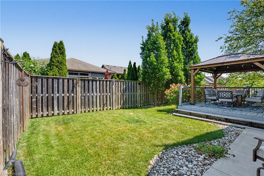 12 Silverwood Avenue Property Photo 38