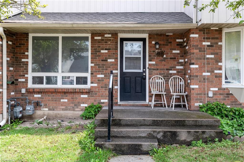 284-100 Brownleigh Avenue Property Photo 2