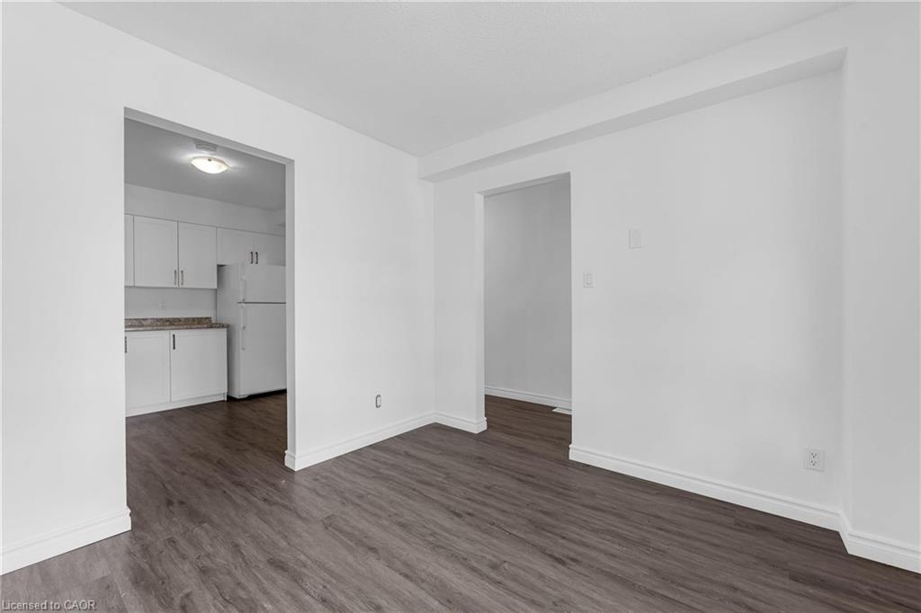 284-100 Brownleigh Avenue Property Photo 4
