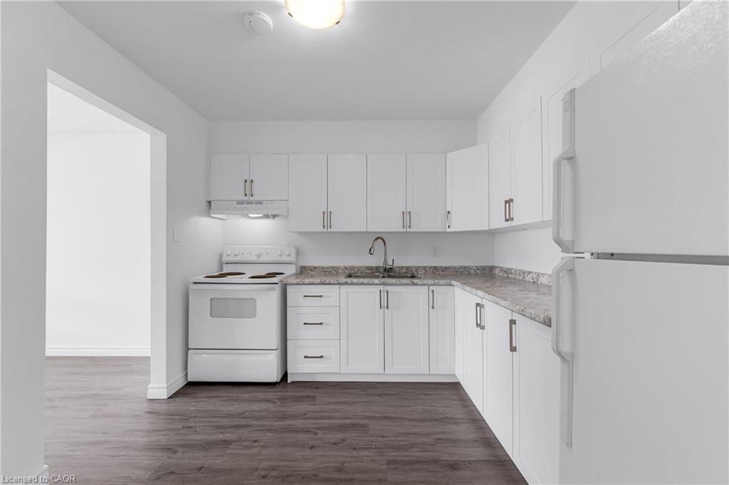 284-100 Brownleigh Avenue Property Photo 6