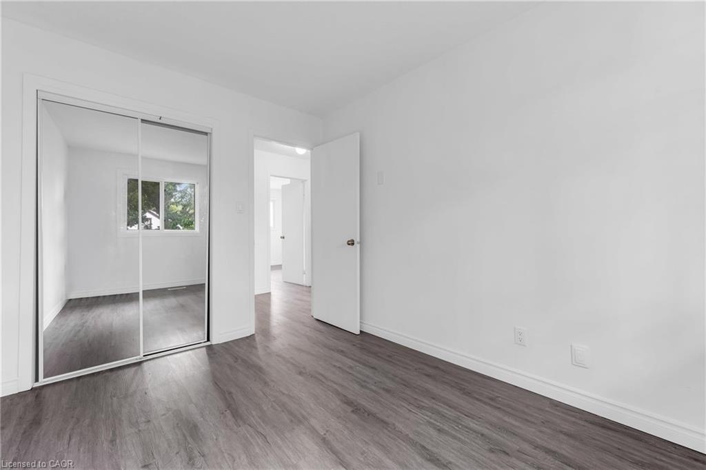 284-100 Brownleigh Avenue Property Photo 16