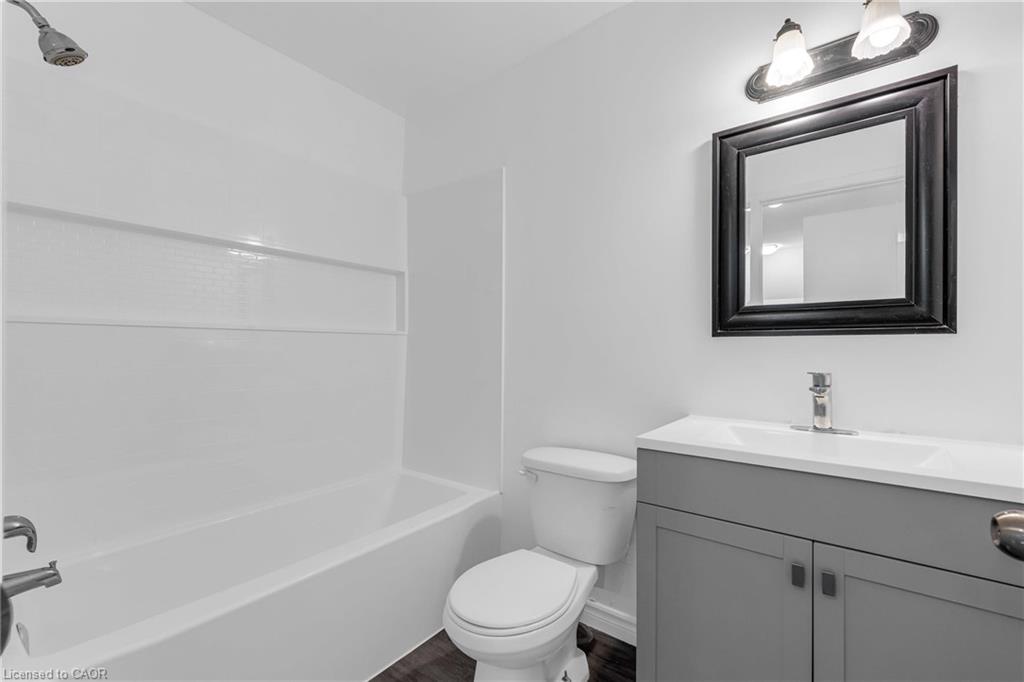284-100 Brownleigh Avenue Property Photo 19