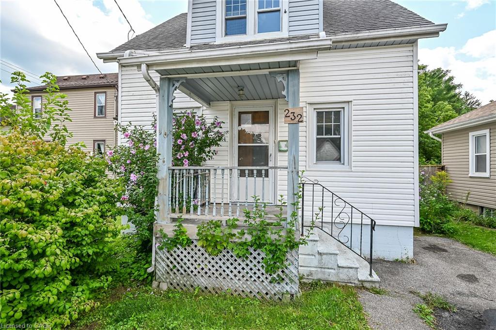 232 Cedar Street Property Photo 4