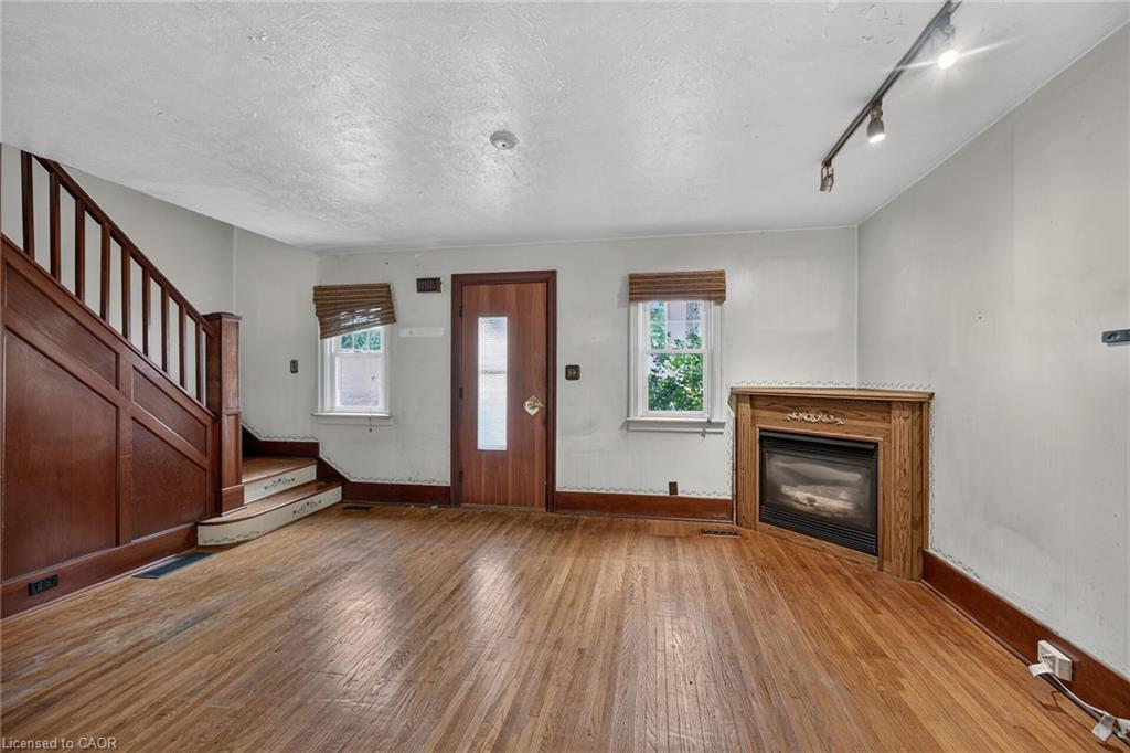 232 Cedar Street Property Photo 6