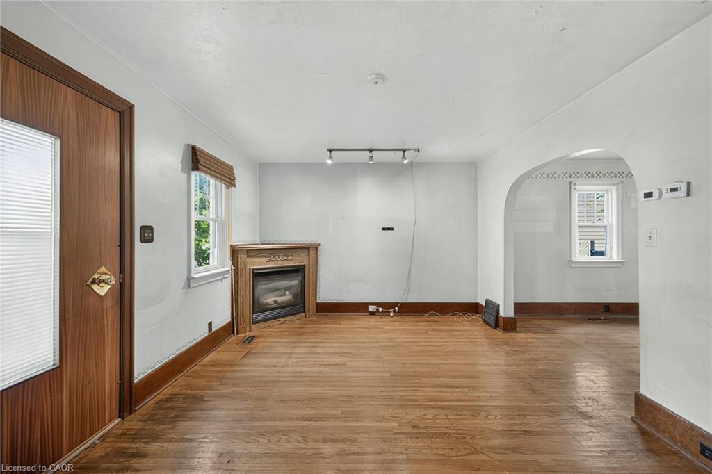 232 Cedar Street Property Photo 8