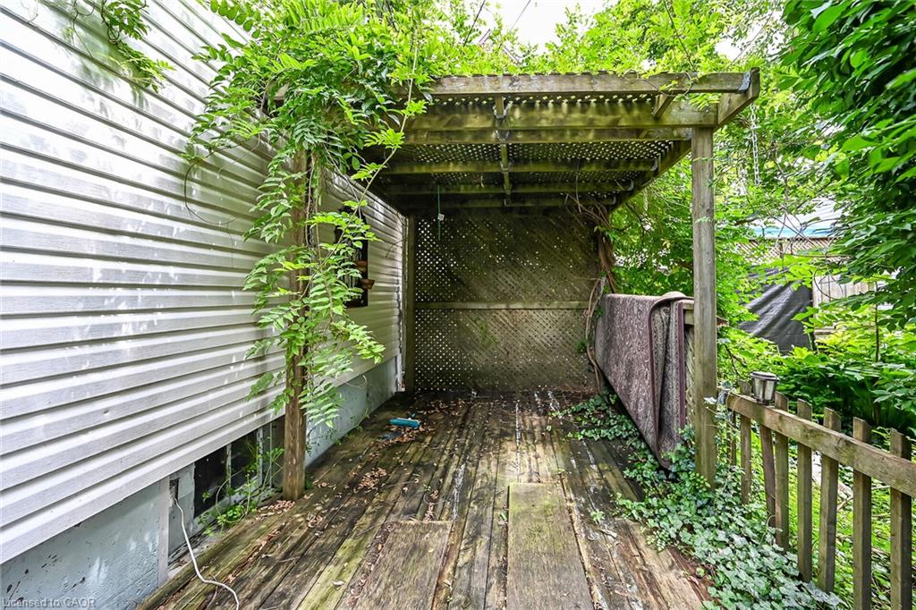 232 Cedar Street Property Photo 28