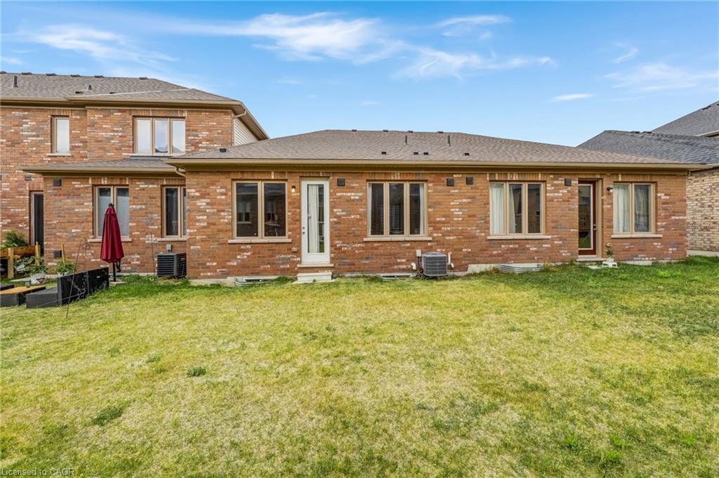 11 Harwood Street Property Photo 39