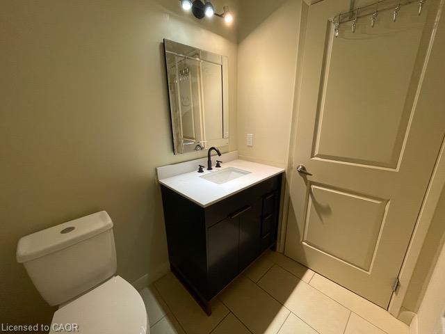 208-76 Sydney Street S Property Photo 4