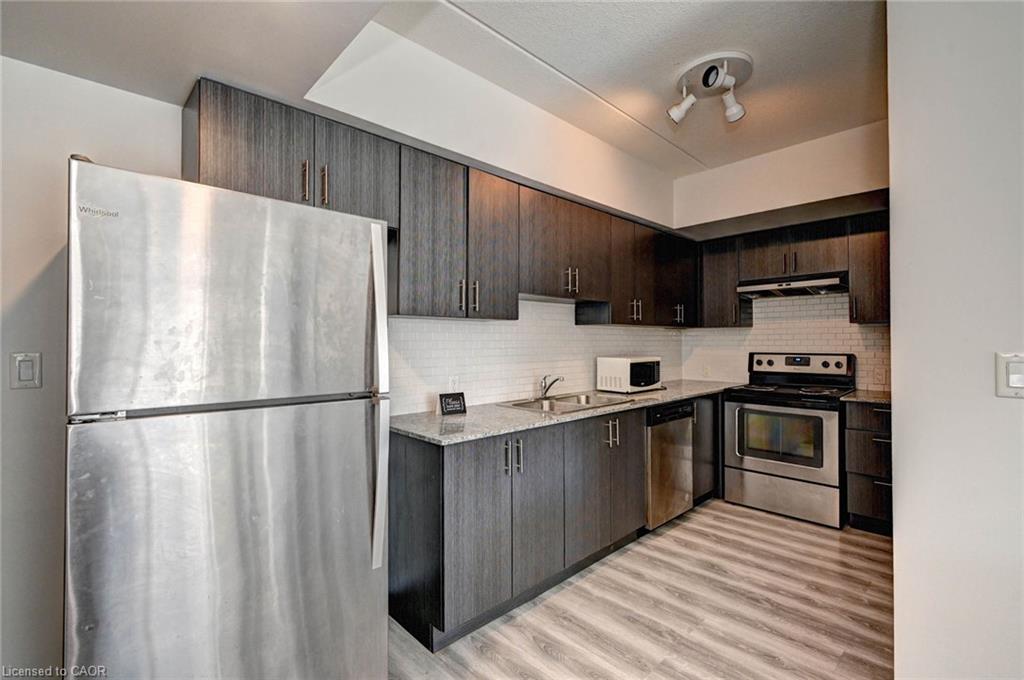 F209-275 Larch Street Property Photo 6