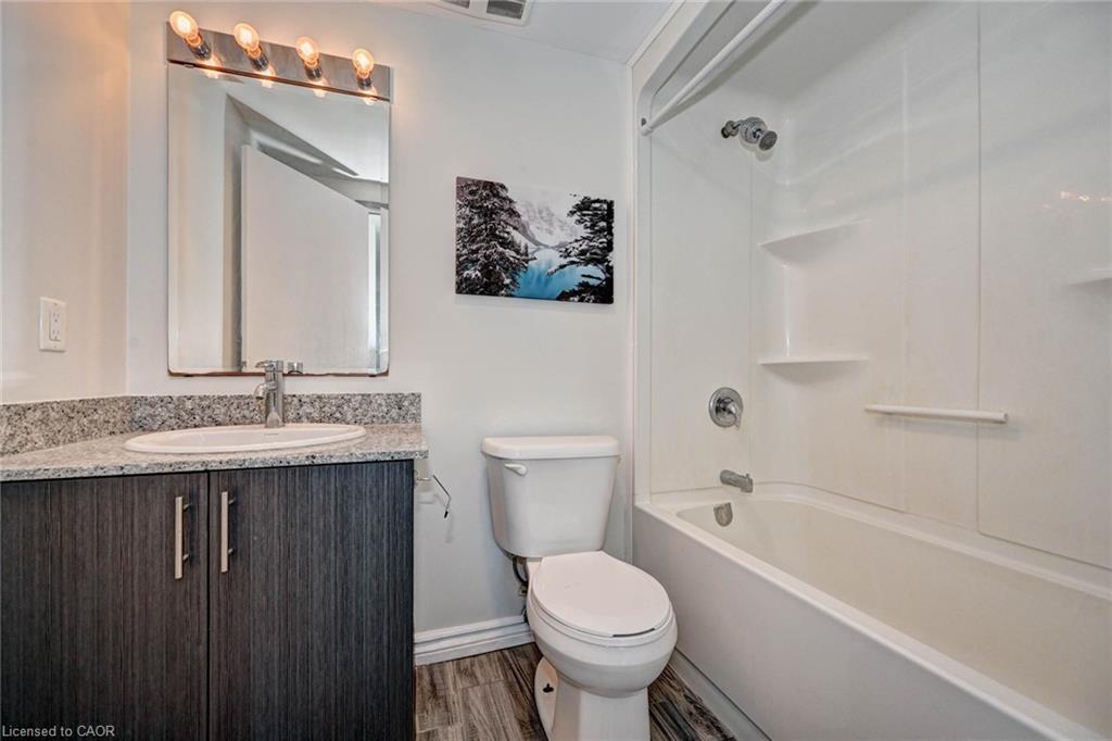 F209-275 Larch Street Property Photo 18
