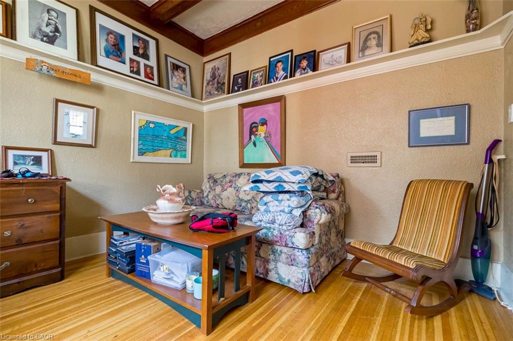121 Eastbourne Avenue Property Photo 16