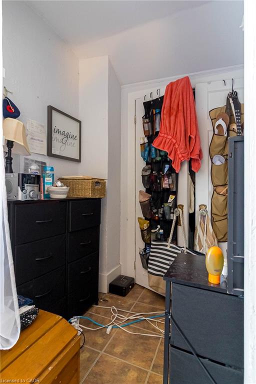 121 Eastbourne Avenue Property Photo 38