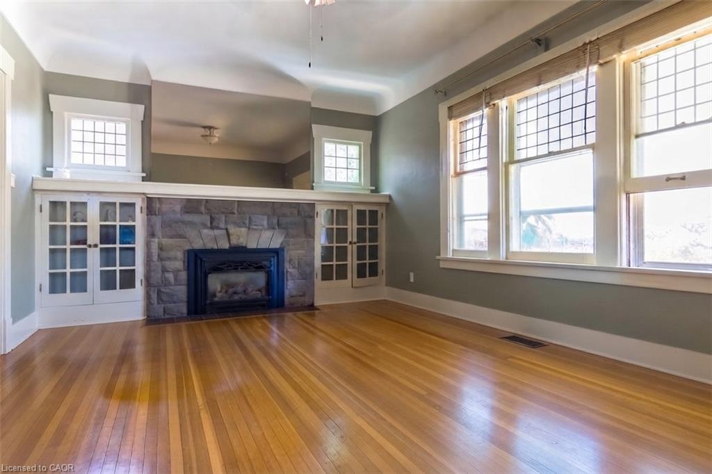 121 Eastbourne Avenue Property Photo 7