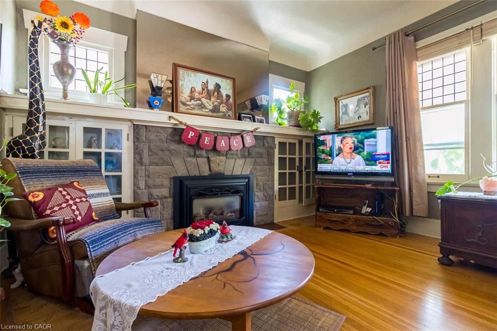 121 Eastbourne Avenue Property Photo 10