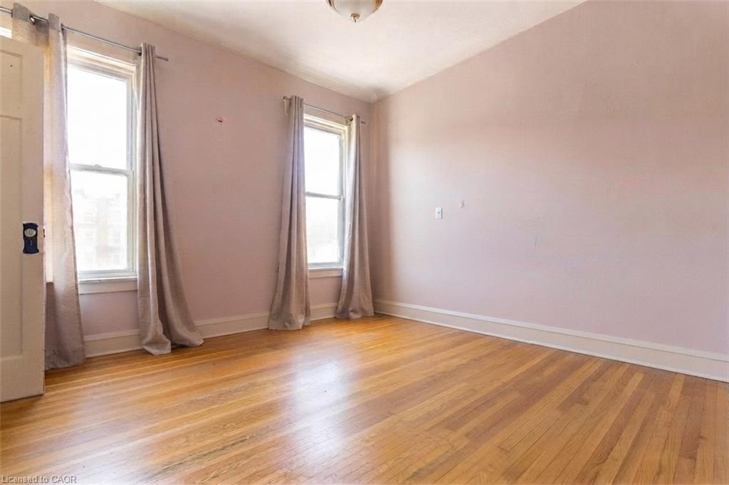 121 Eastbourne Avenue Property Photo 17