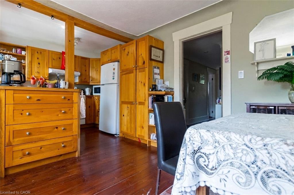 121 Eastbourne Avenue Property Photo 33