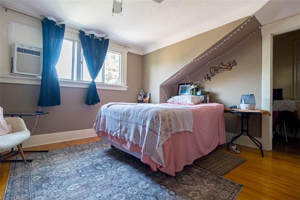 121 Eastbourne Avenue Property Photo 41