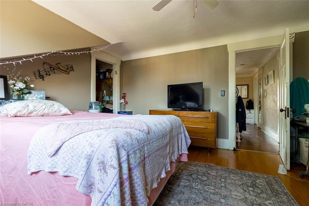 121 Eastbourne Avenue Property Photo 43