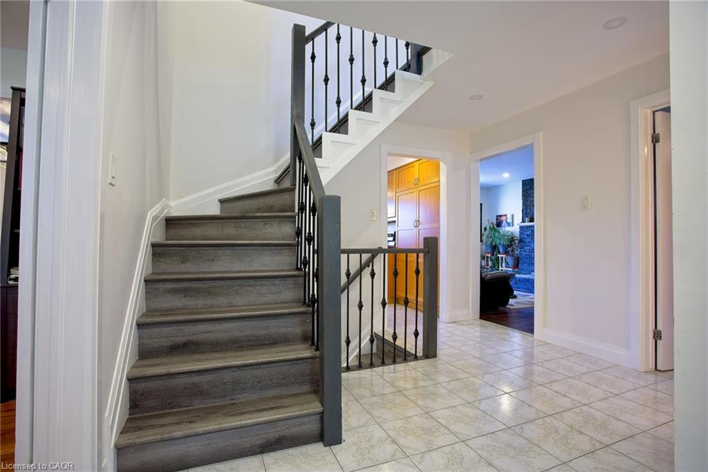 39 Ainsworth Street Property Photo 4