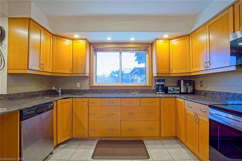 39 Ainsworth Street Property Photo 15