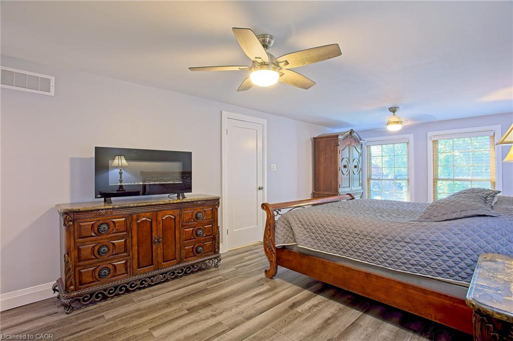 39 Ainsworth Street Property Photo 23