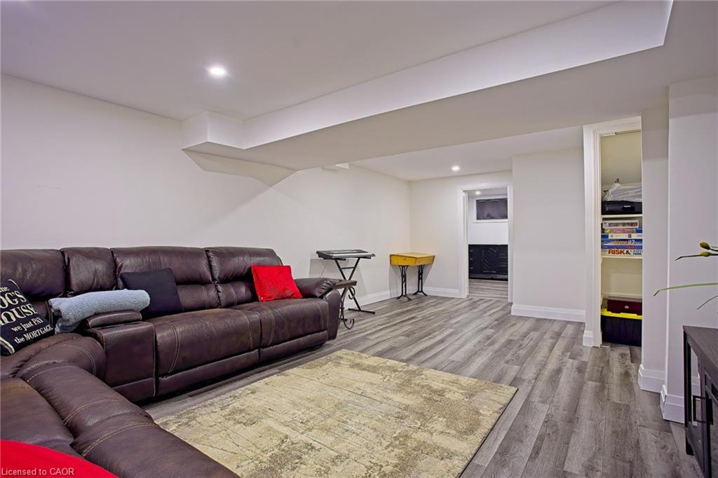 39 Ainsworth Street Property Photo 31