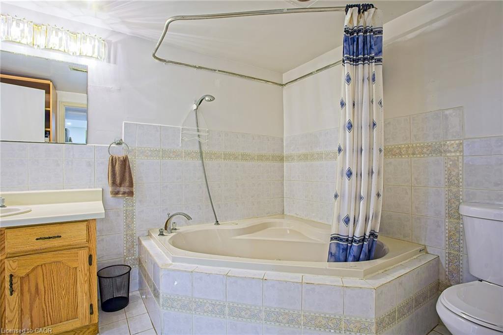 39 Ainsworth Street Property Photo 33