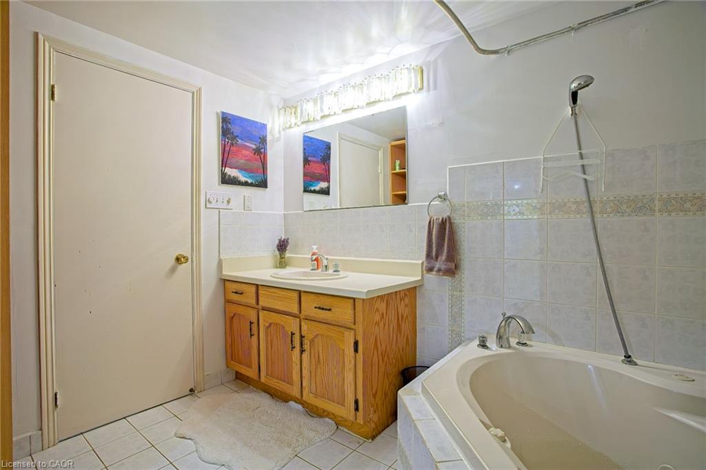 39 Ainsworth Street Property Photo 34
