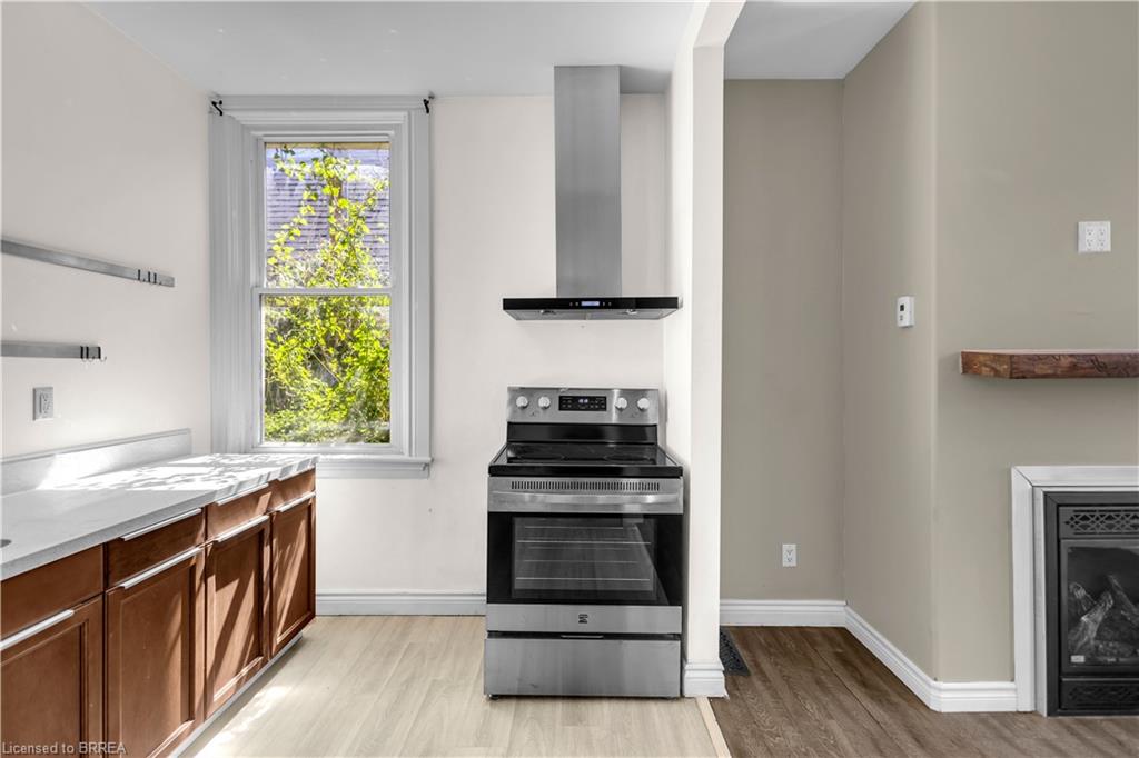107 Brant Avenue Property Photo 9