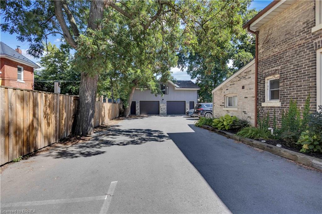 107 Brant Avenue Property Photo 22