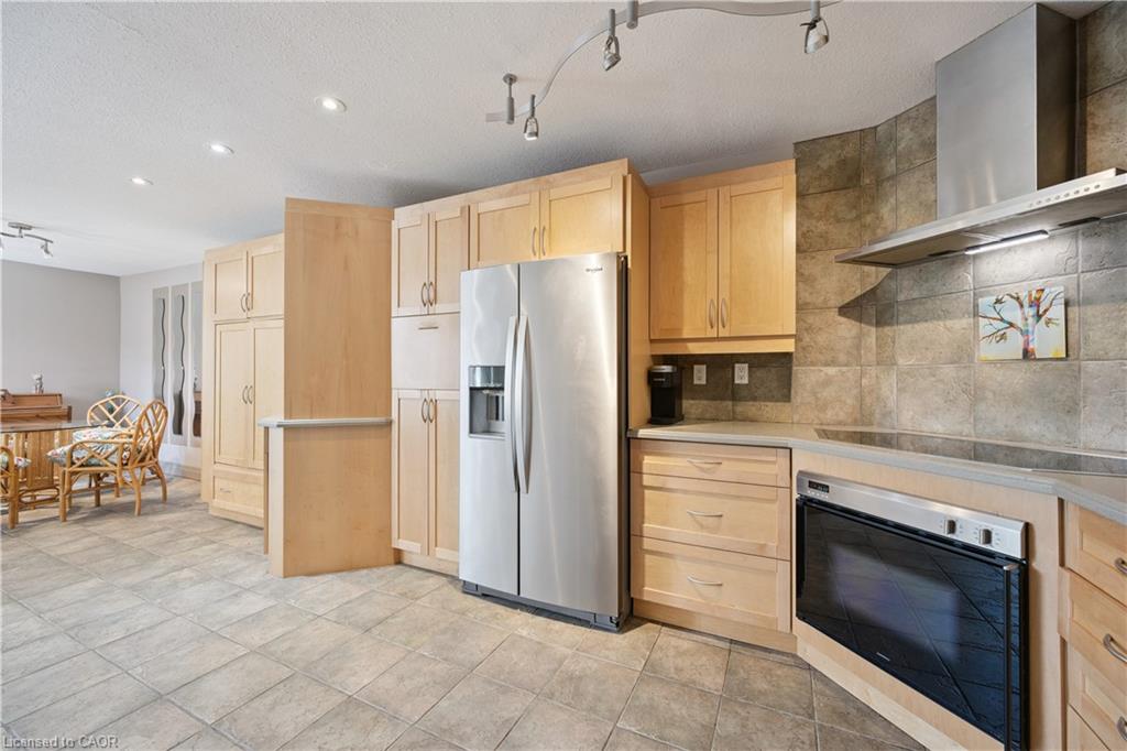 329-36 Hayhurst Road Property Photo 13