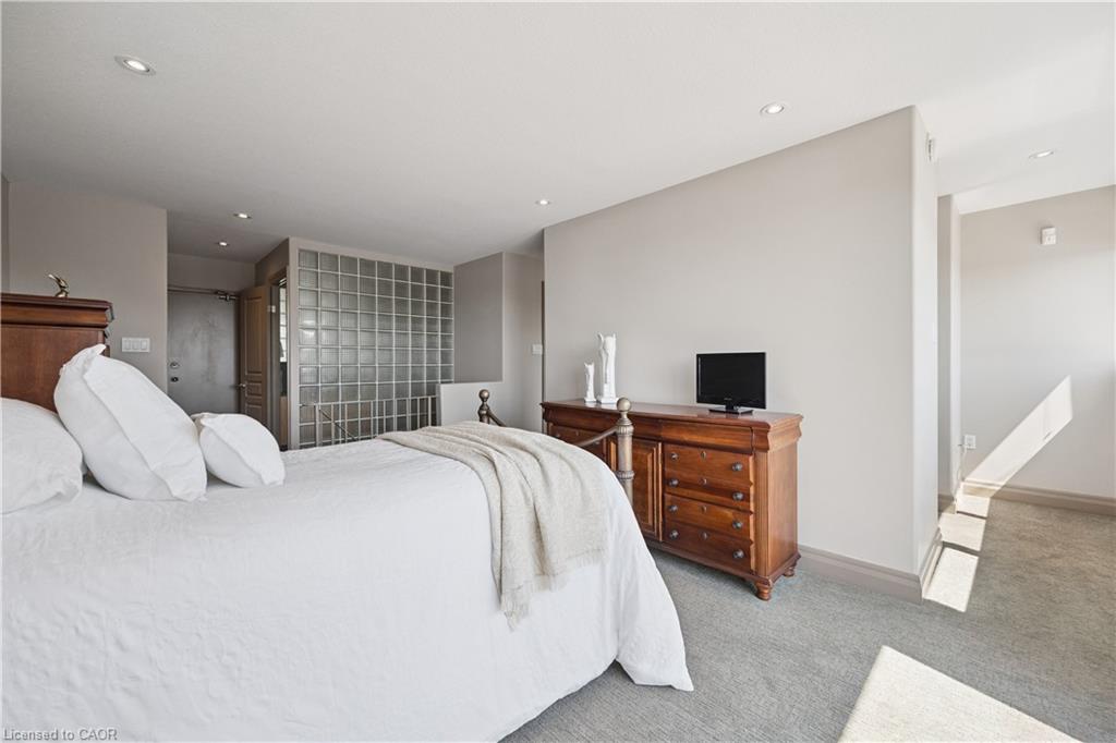 329-36 Hayhurst Road Property Photo 19