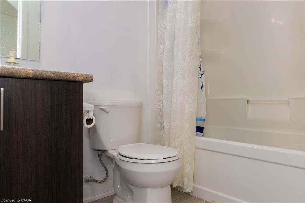 A5-190 Century Hill Drive Property Photo 9