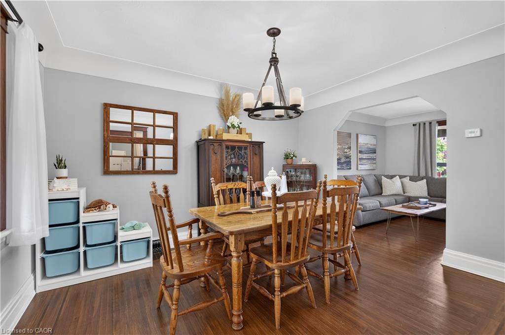 147 Melrose Avenue N Property Photo 6