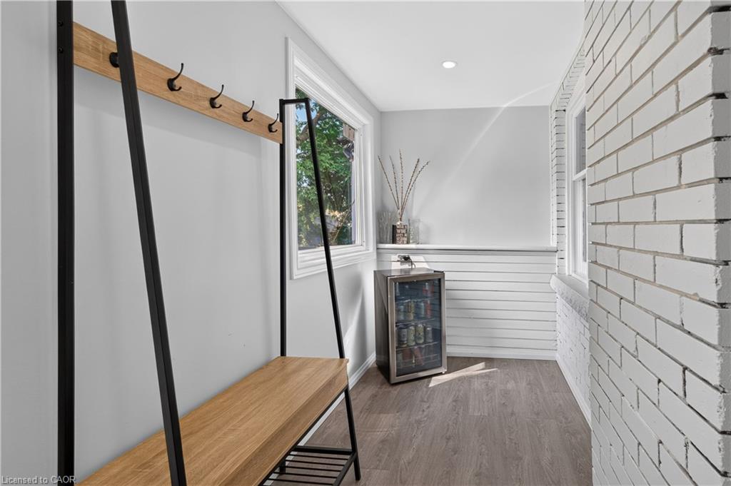 147 Melrose Avenue N Property Photo 11