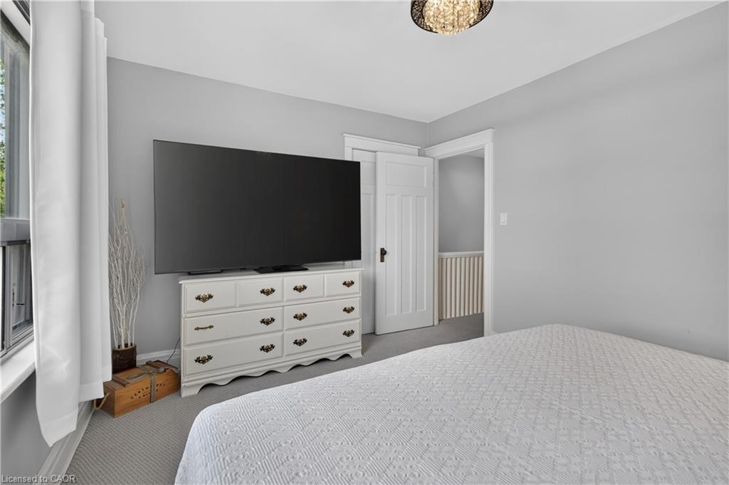 147 Melrose Avenue N Property Photo 13