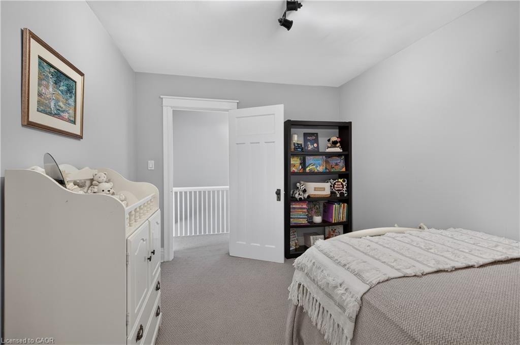 147 Melrose Avenue N Property Photo 16