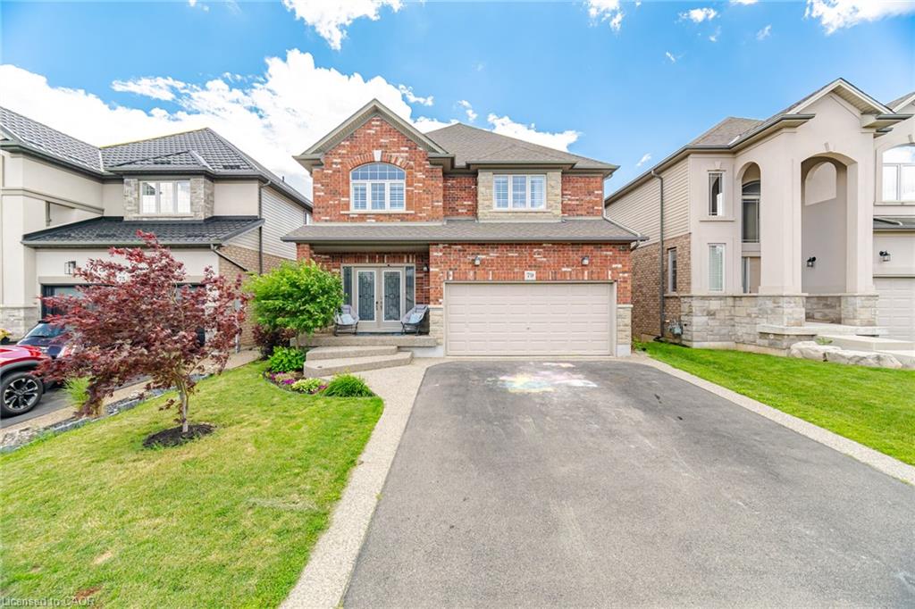 79 Garinger Crescent Property Photo 2