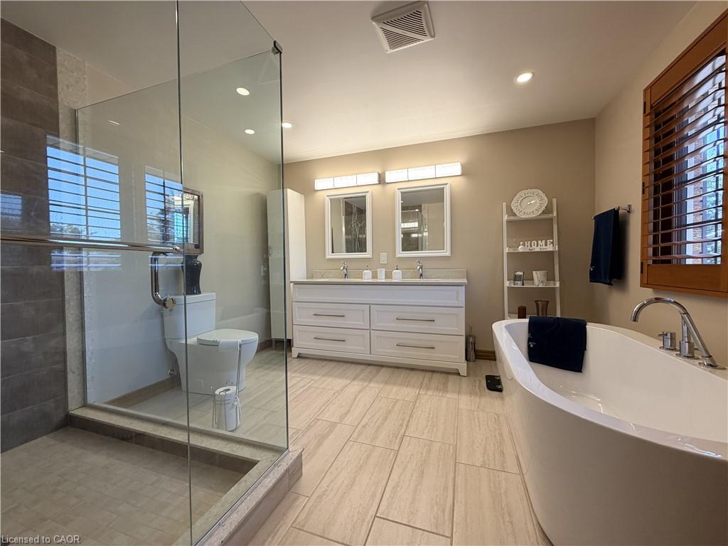 7 Mann Avenue Property Photo 27
