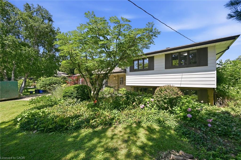 34 Christopher Drive Property Photo 3